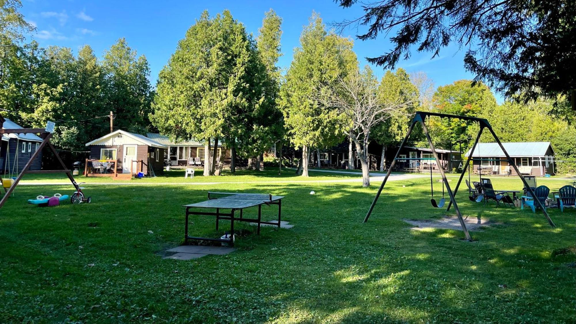 Ambleside Cottage Resort Bobcaygeon Exterior foto